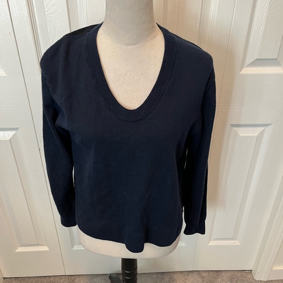 Alexander Wang size XS Oversized Classic Navy V-Neck Sweater - Picture 4 of 13